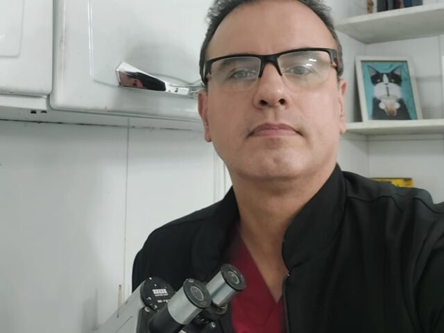 Veterinário Dr. Alexandre Veterinário Dr. Alexandre